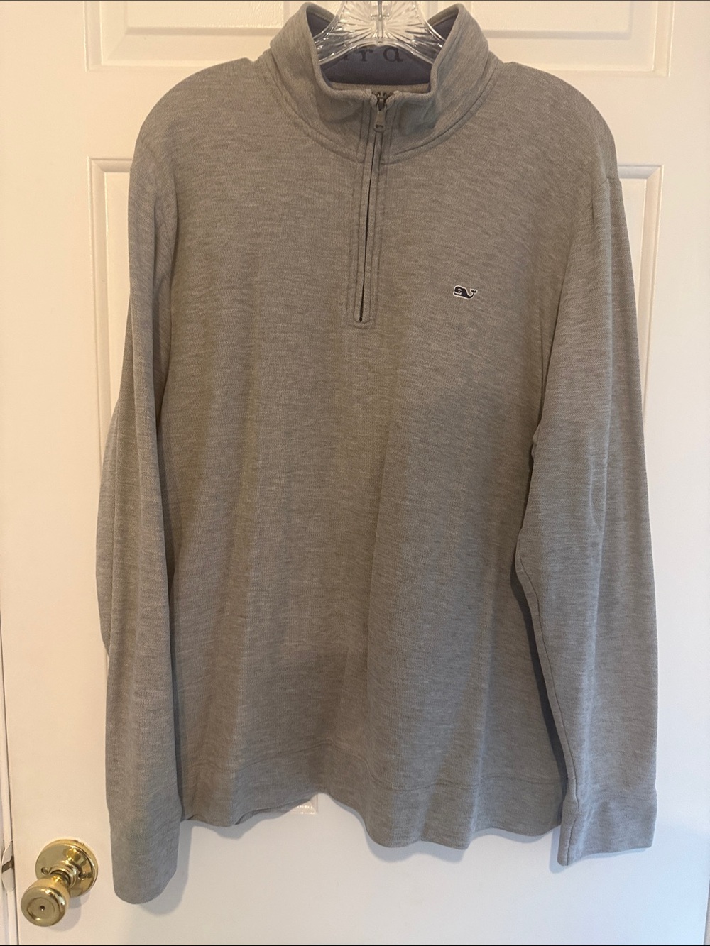 Vineyard Vines Men's Light Gray Quarter-Zip Pullover